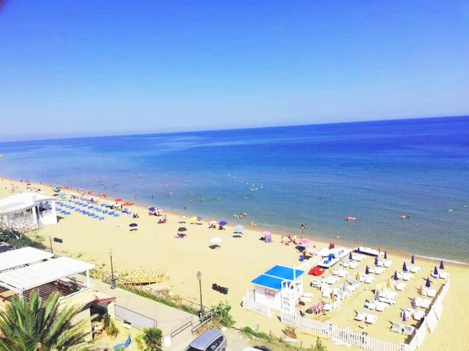 Appartamento In Villa Direttamente Sul Mare-Villa Rubino Capo Rizzuto Exterior photo