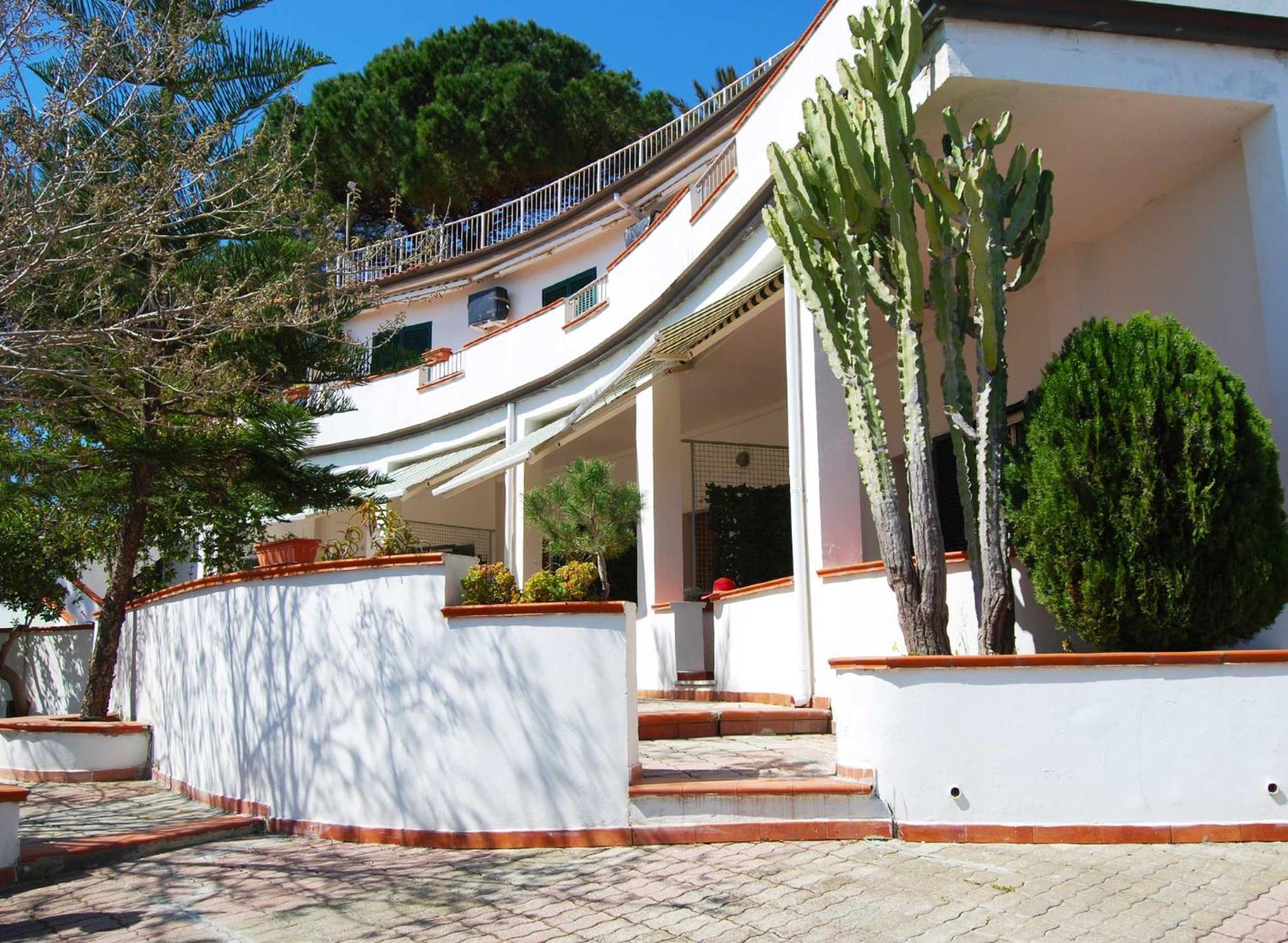Appartamento In Villa Direttamente Sul Mare-Villa Rubino Capo Rizzuto Exterior photo