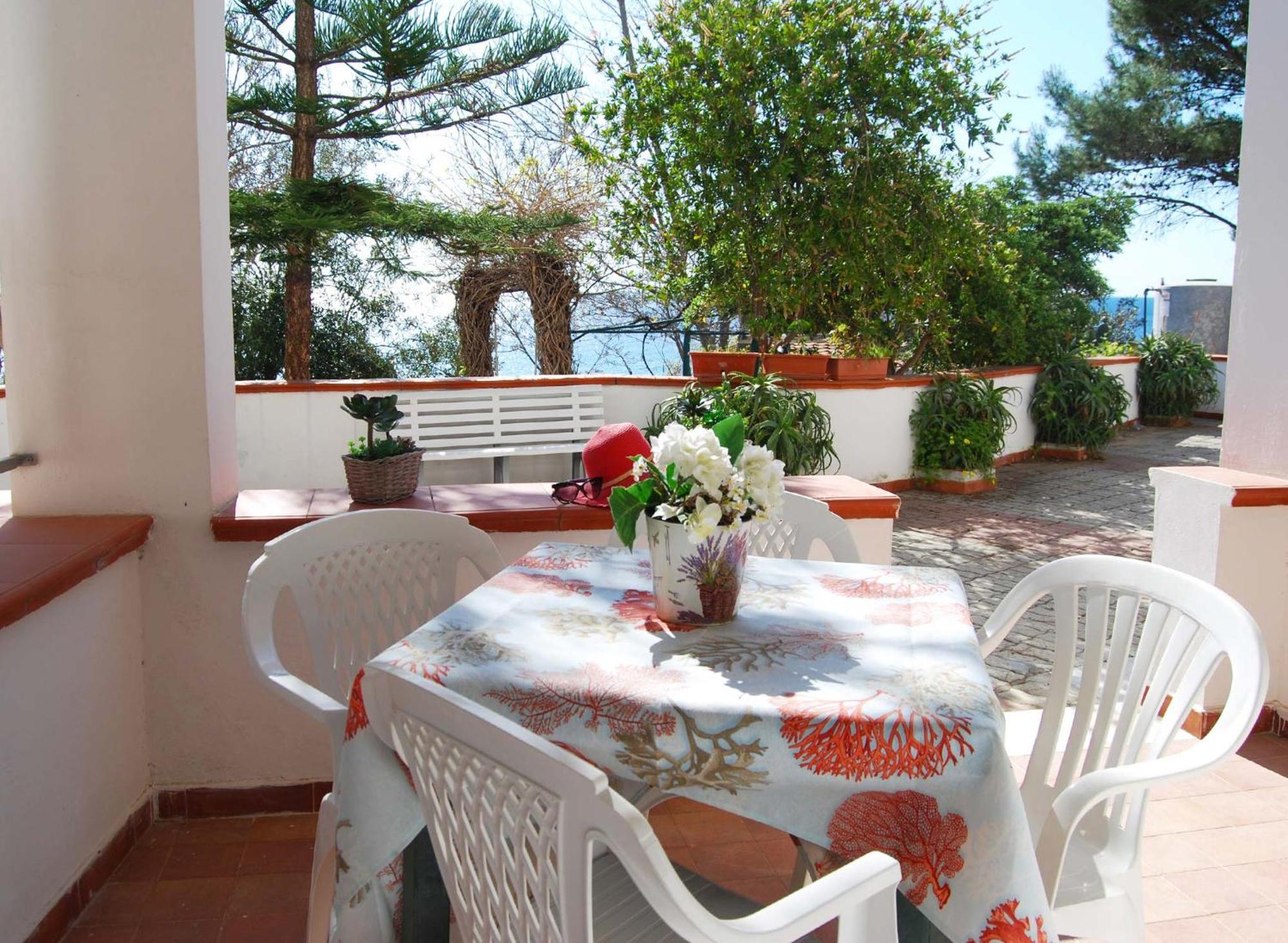 Appartamento In Villa Direttamente Sul Mare-Villa Rubino Capo Rizzuto Exterior photo
